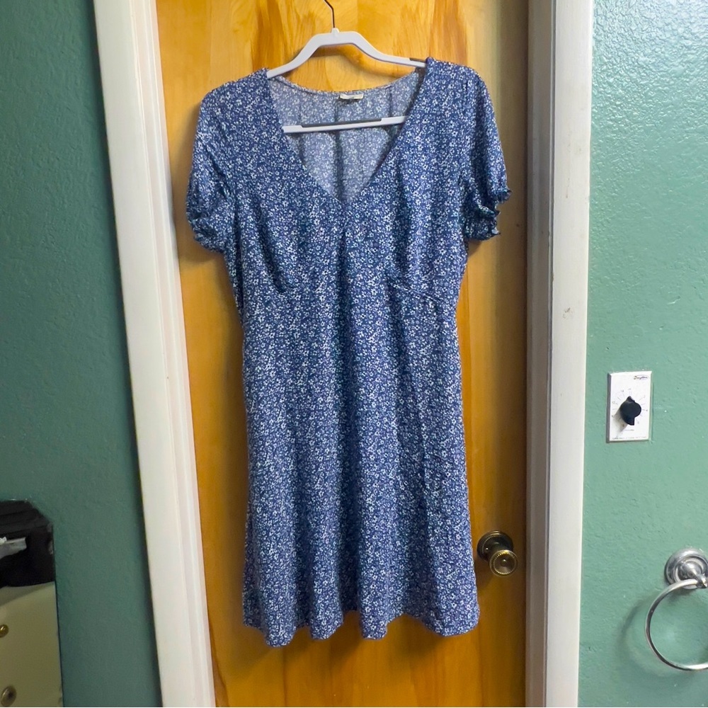 Brandy Melville EU Exclusive Rayon Flowy Floral